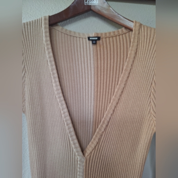 Monrow Two Tone Ribbed Colorblock Midi Sweater Dress Vneck Womens Size S - Picture 3 of 8